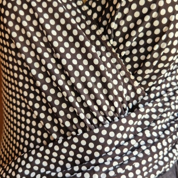 Miraclesuit Size 12 One Piece B&W Polka Dot Swimdress Hip Slimming - Picture 3 of 7